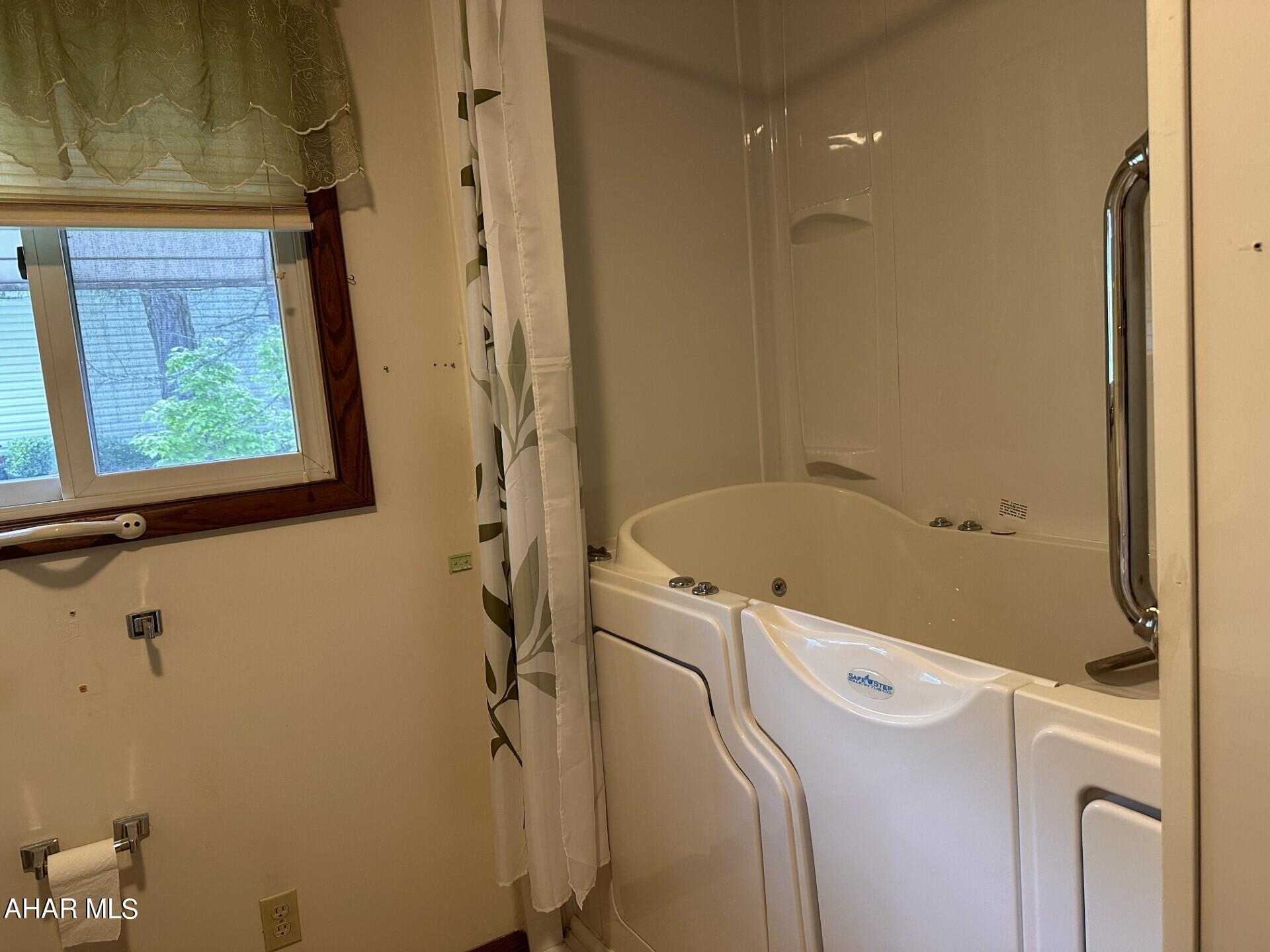 Crestwood - Residential