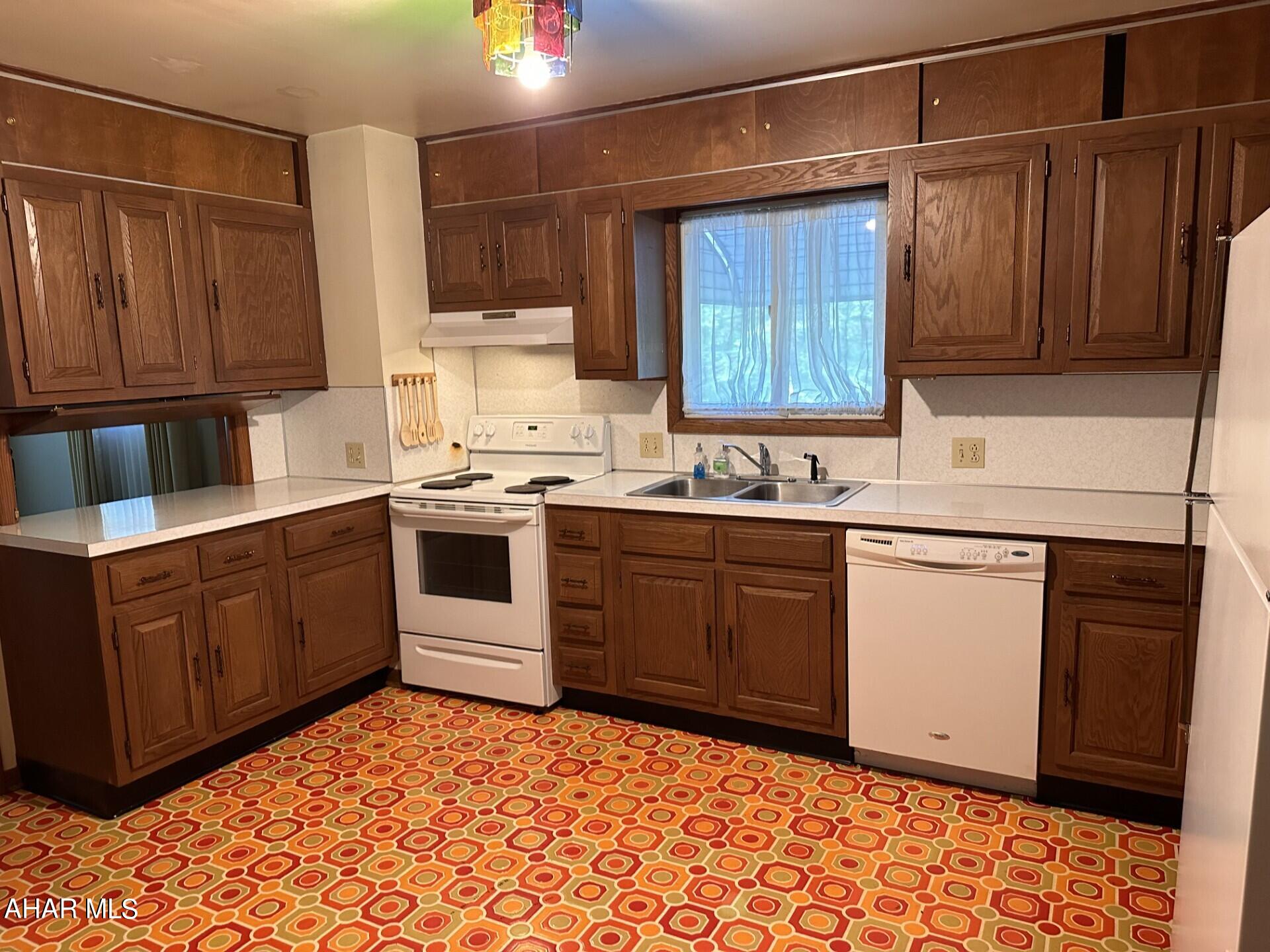 Crestwood - Residential