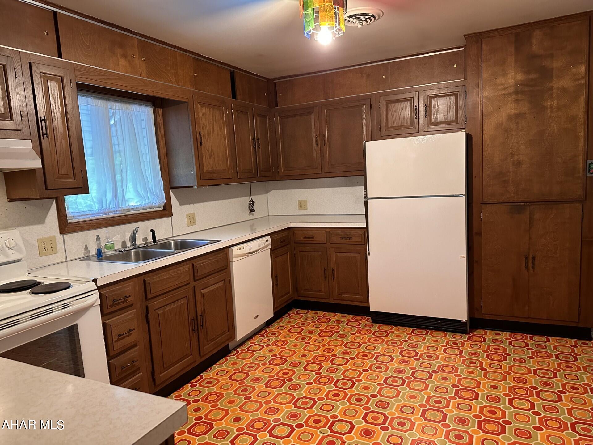 Crestwood - Residential