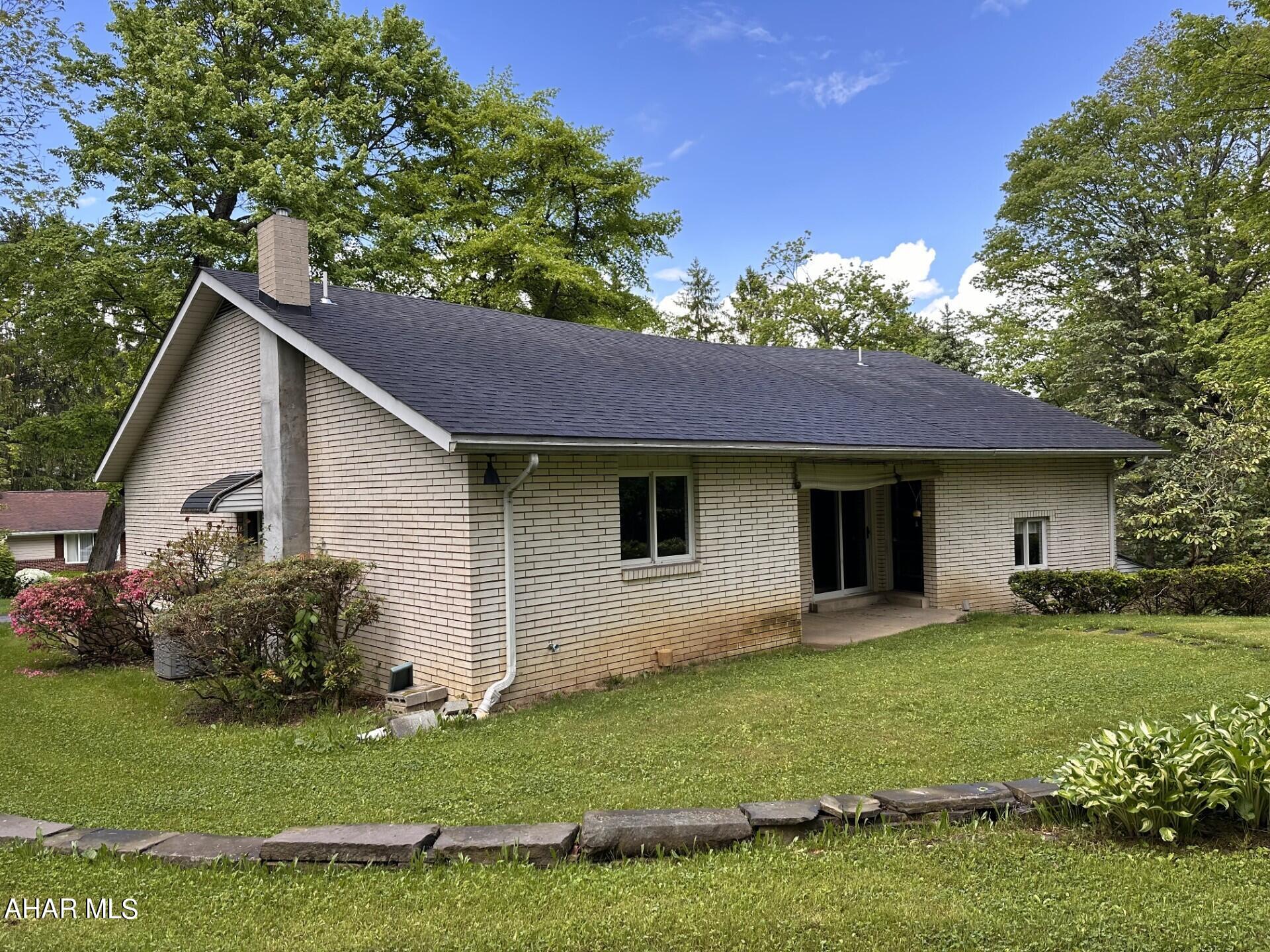 Crestwood - Residential