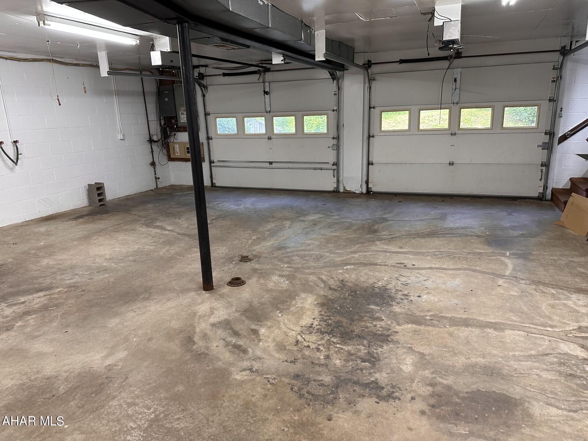 Crestwood - Residential