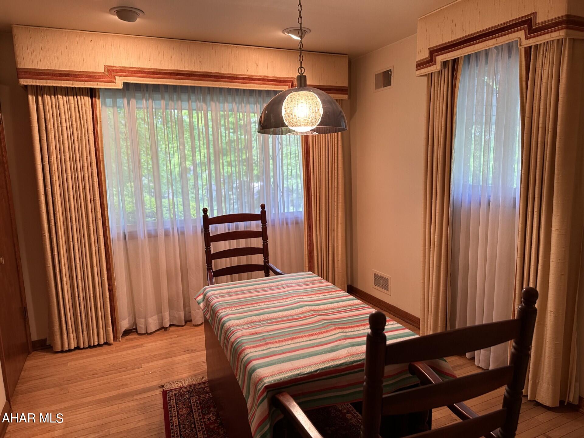 Crestwood - Residential