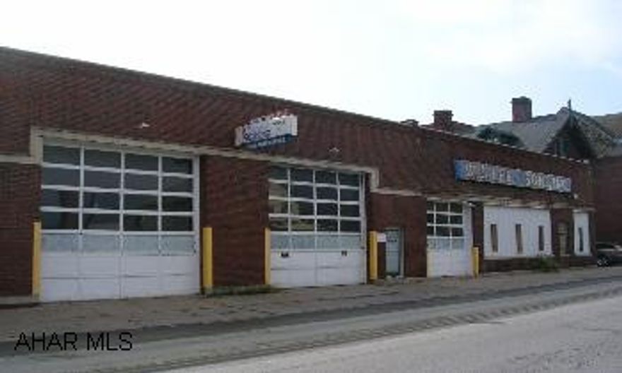 COMMERCIAL WAREHOUSE WITH PARKING LOT. 12,000 SQ. FT. INCLUDES FREEZERS, COOLERS, DRY, OFFICES. FULL BASEMENT. $199,000. CALL JOE @ EXT. 124.