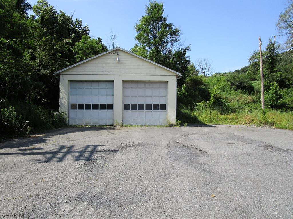 Unknown - Commercial Sale