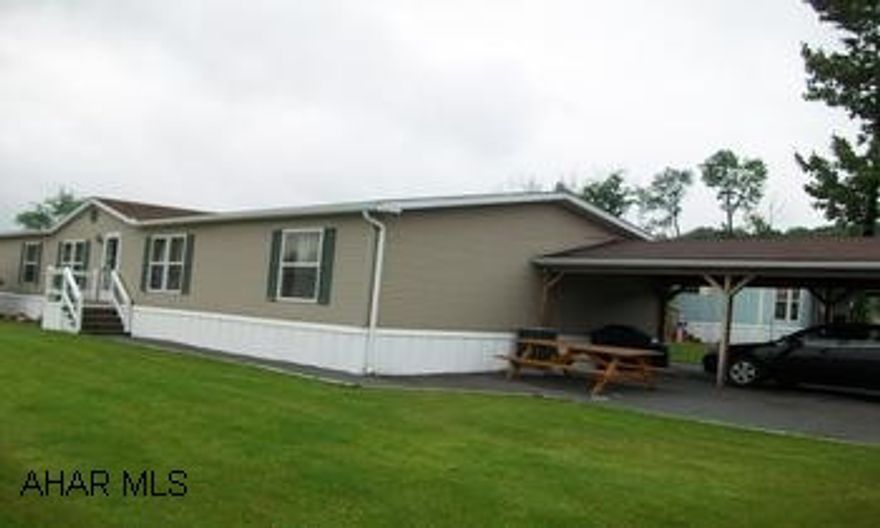 Nice 1996 Aurora doublewide on a rented lot. Lot rent is $300/ month. Nice 1996 Aurora doublewide on a rented lot. Lot rent is $300/month.