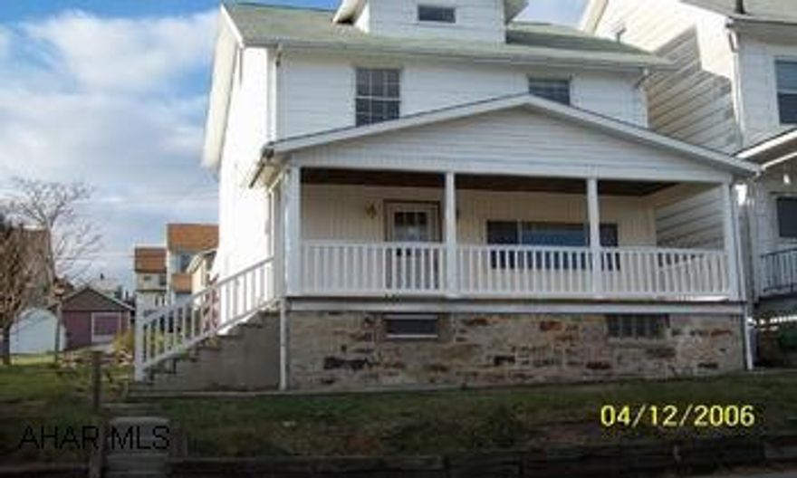 Freshly painted and ready to move in!  Newer windows, doors, carpet, vinyl.  New gas cooktop stove.  Off-street parking in rear. Freshly painted and ready to move in!  Newer windows, doors, carpet, vinyl.  New gas cooktop stove.  Off-street parking in rear.  Call Linda Adler to schedule your showing @ 814-329-3076.