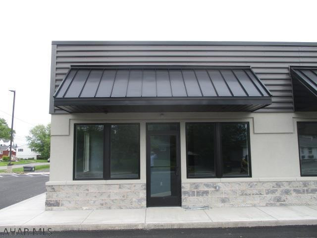 Unknown - Commercial Lease