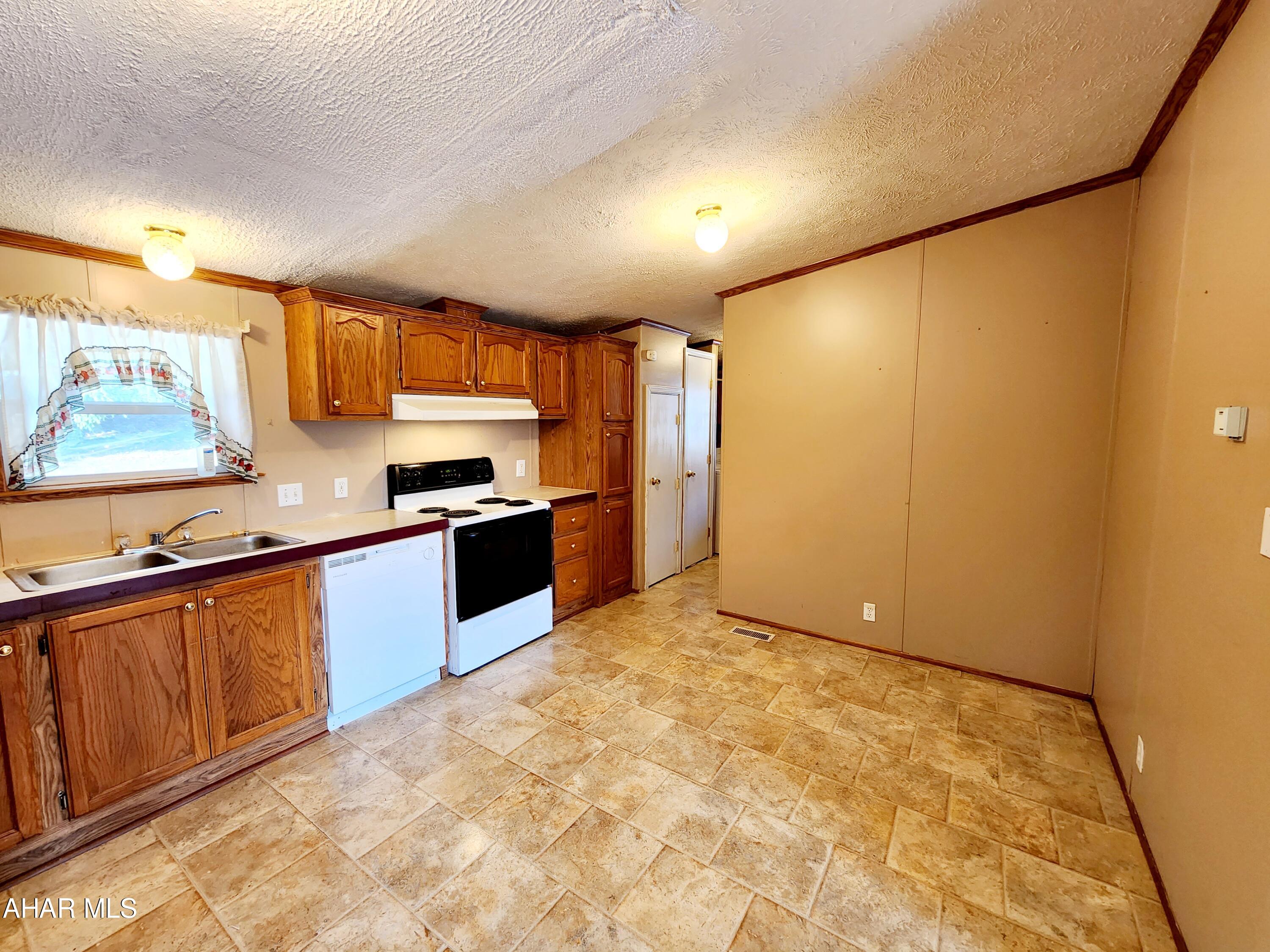 Homers Gap - Residential