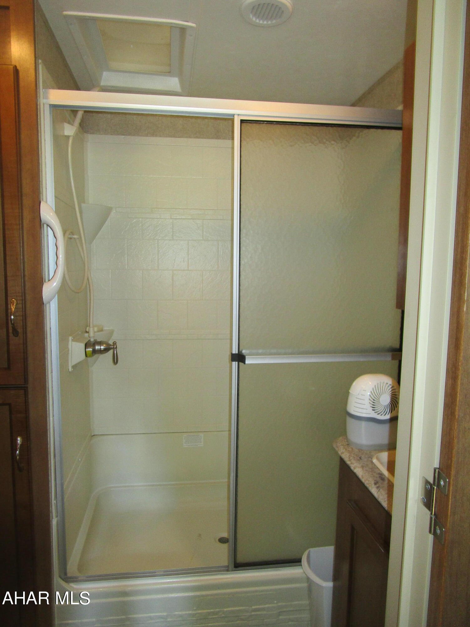 Glendale Yearound - Residential