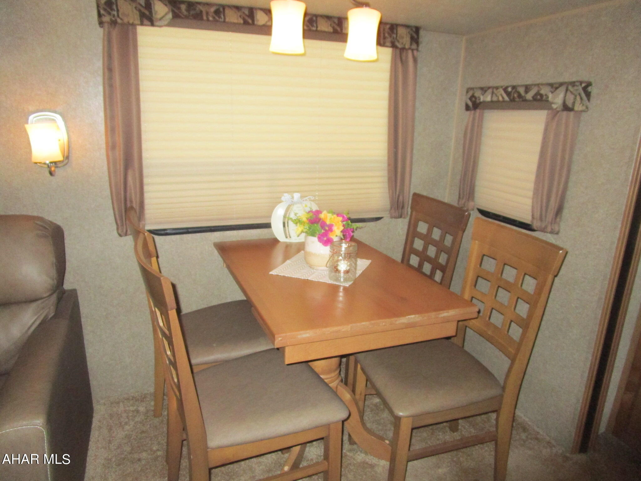 Glendale Yearound - Residential