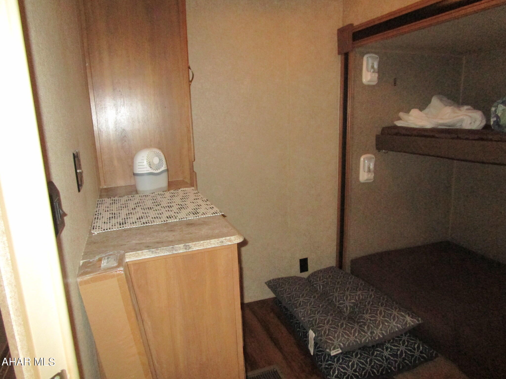 Glendale Yearound - Residential