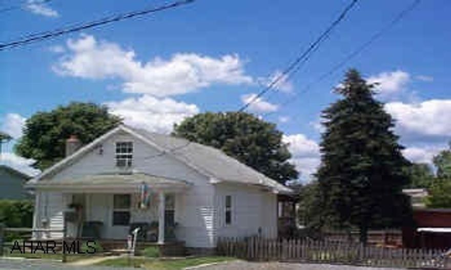 Absolutely darling 3BR Cape Cod on large level lot. New windows modern kitchen very well maintained fenced in lot w/off street parking. Out of town Hbg. Absolutely darling 3BR Cape Cod on large level lot. New windows modern kitchen very well maintained fenced in lot w/off street parking. Out of town Hbg.