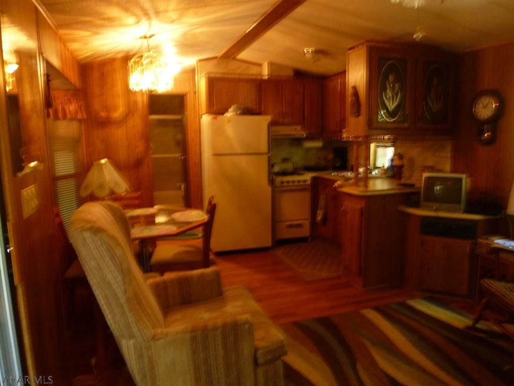 Glendale Yearound - Residential