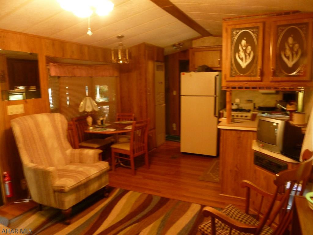 Glendale Yearound - Residential