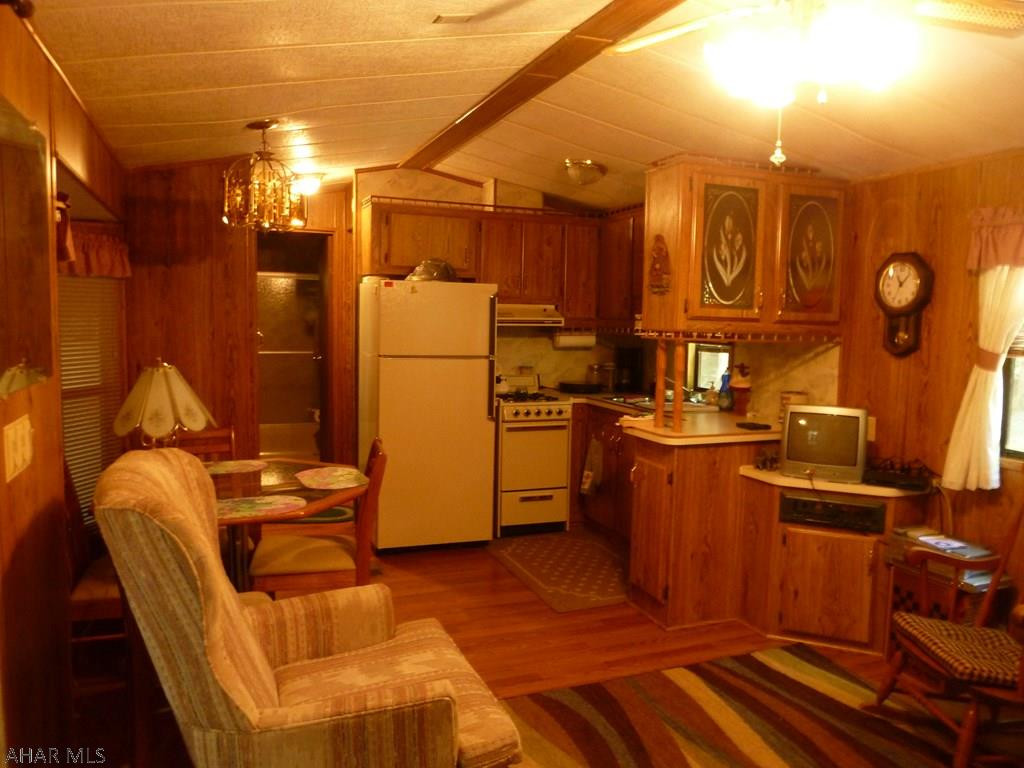 Glendale Yearound - Residential