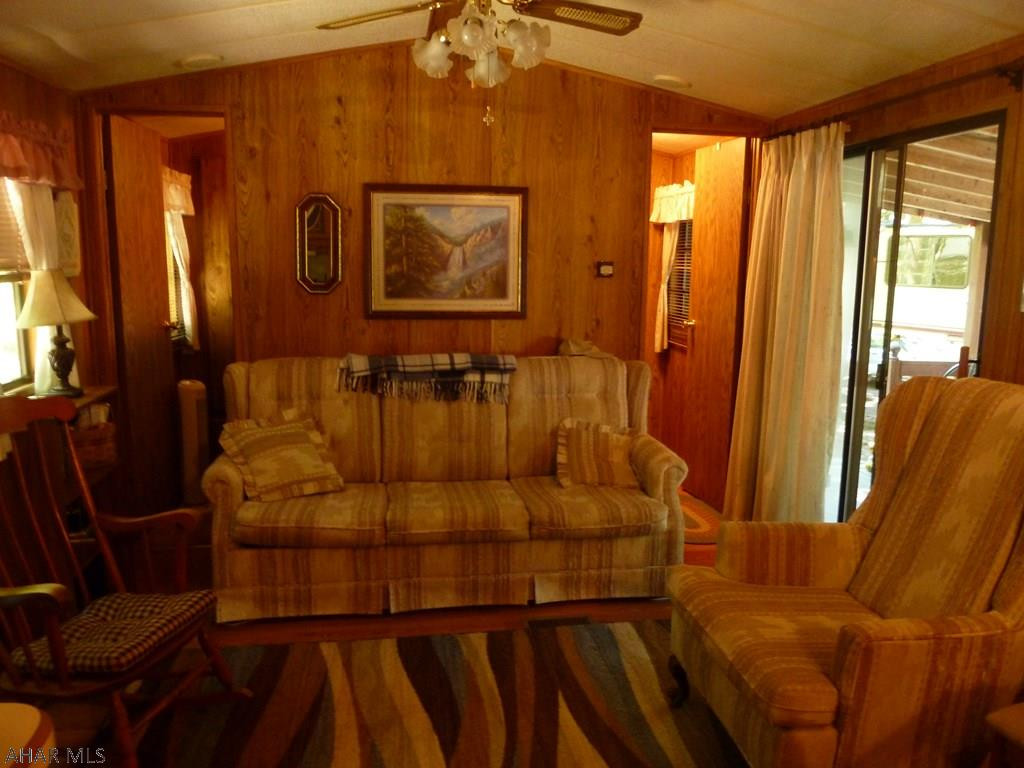 Glendale Yearound - Residential