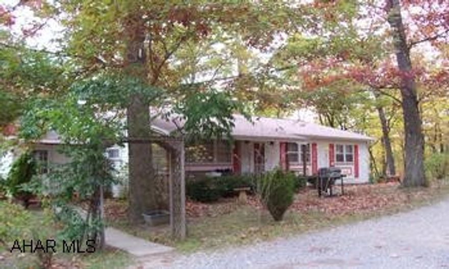 6 ACRES IN HOLLIDAYSBURG SCHOOLS. 3 BR., 1FULL AND  TWO 1/2 BATHS. EAT IN KITCHEN, 1ST FLOOR LAUNDRY, LARGE FAMILY ROOM W/ FIREPLACE 6 ACRES IN HOLLIDAYSBURG SCHOOLS. 3 BR., 1 FULL AND  TWO 1/2 BATHS, EAT IN KITCHEN, 1ST FLOOR LAUNDRY, LARGE FAMILY ROOM W/ FIREPLACE