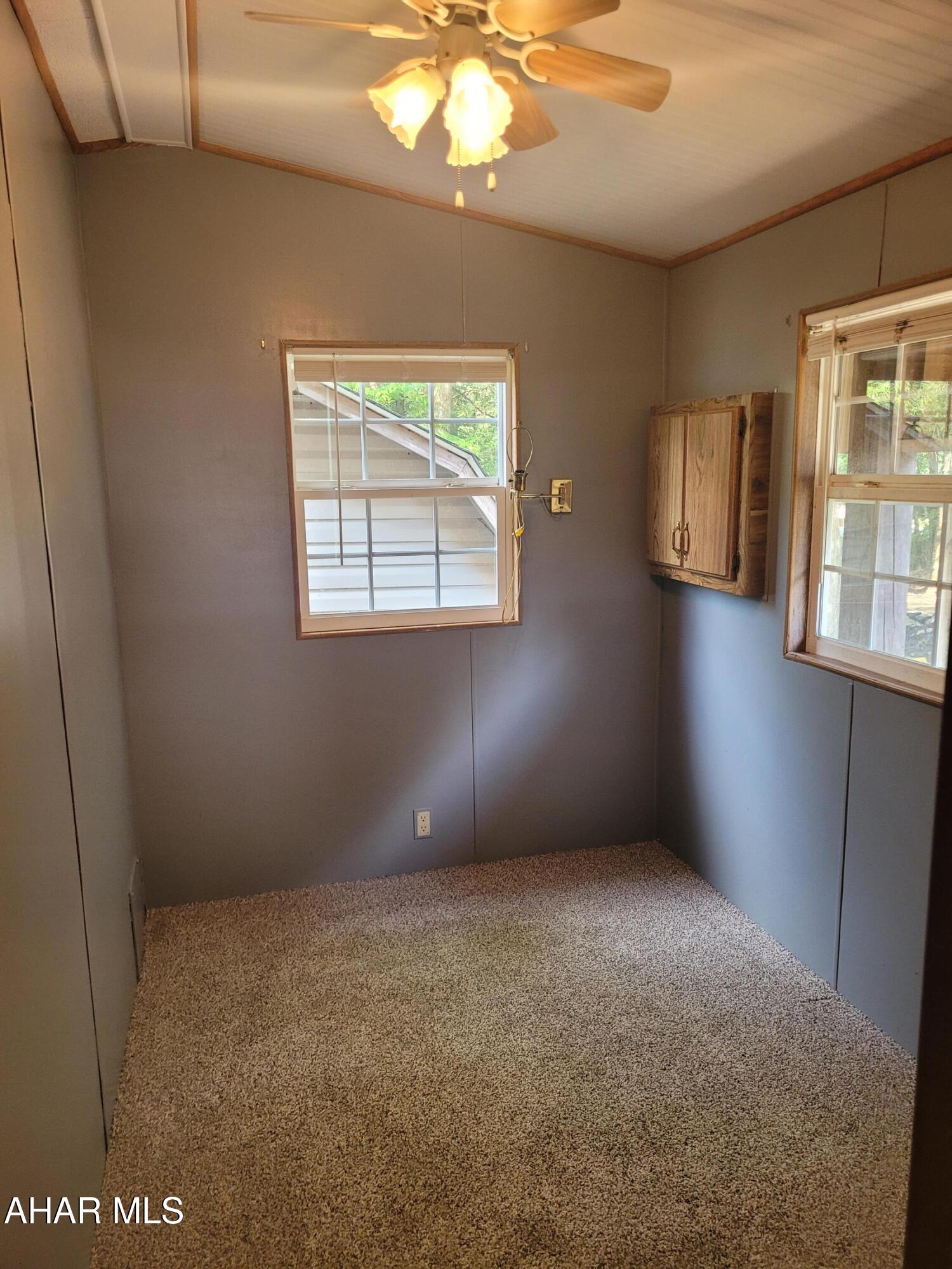 Glendale Yearound - Residential