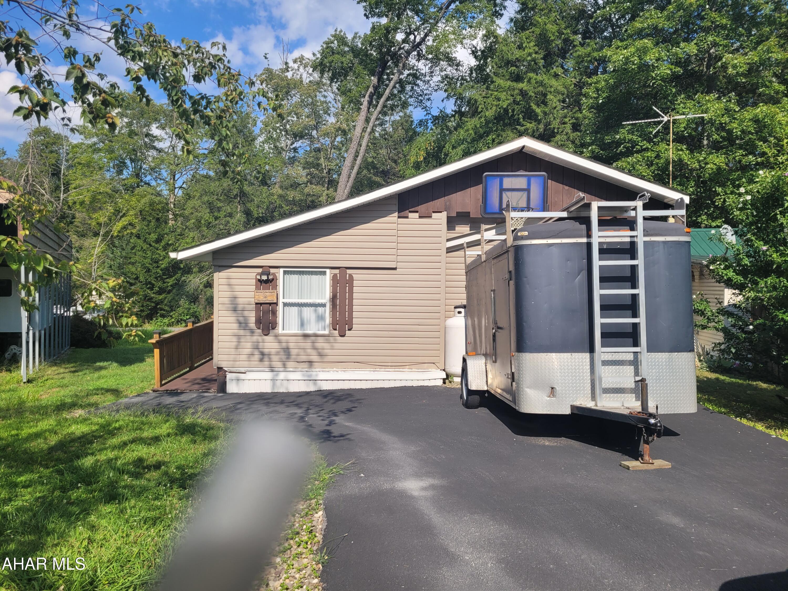 Glendale Yearound - Residential