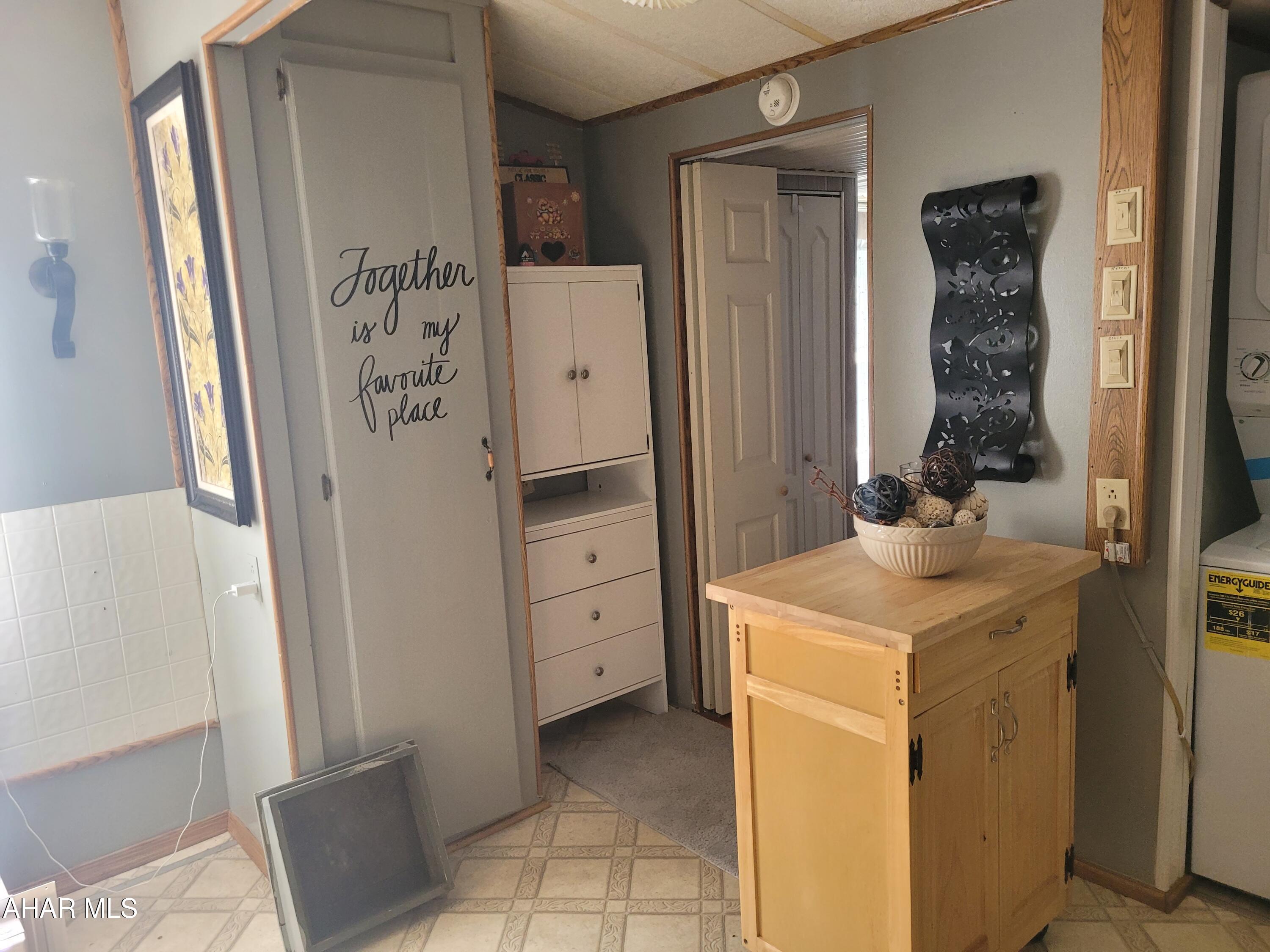 Glendale Yearound - Residential