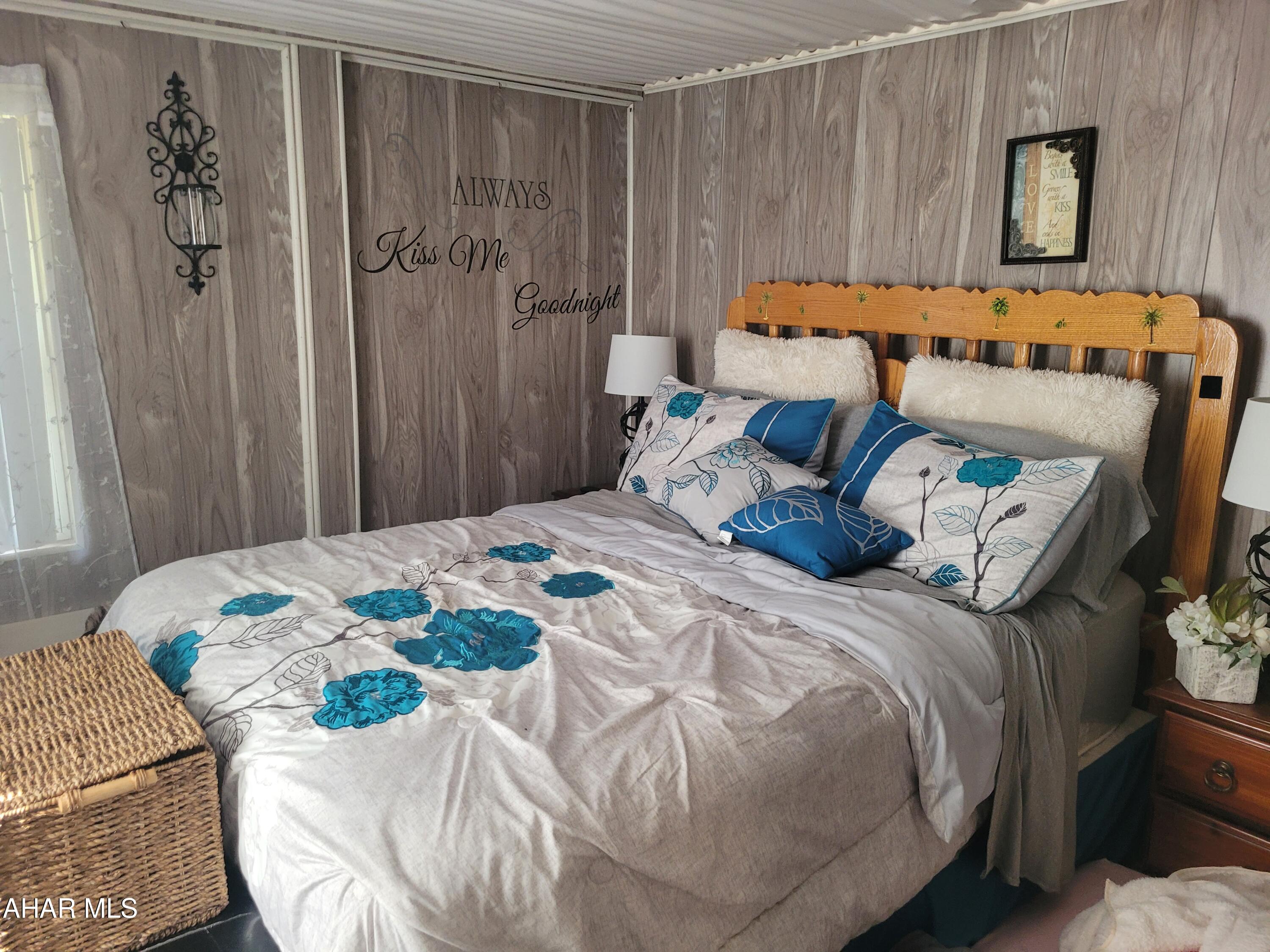 Glendale Yearound - Residential