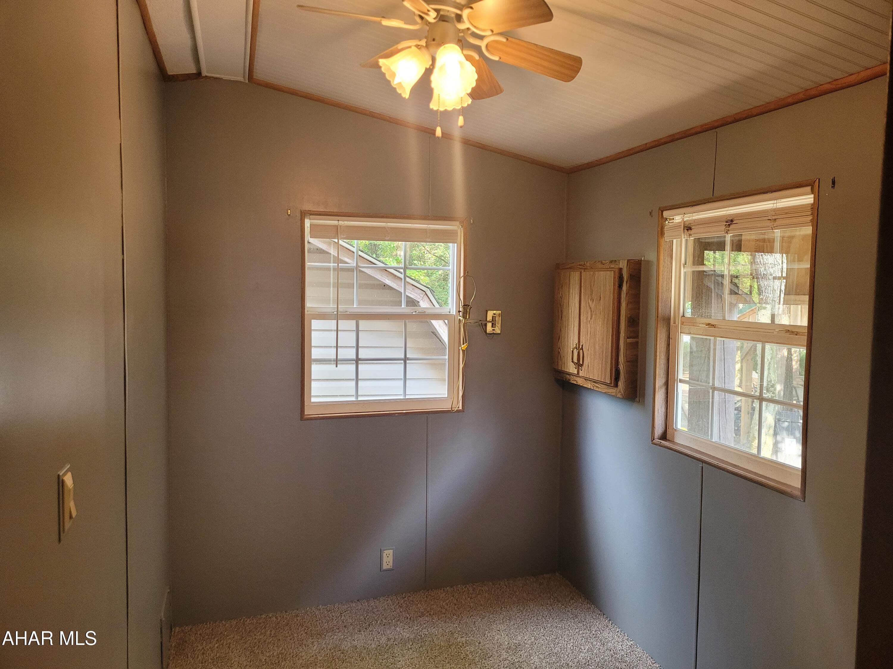 Glendale Yearound - Residential