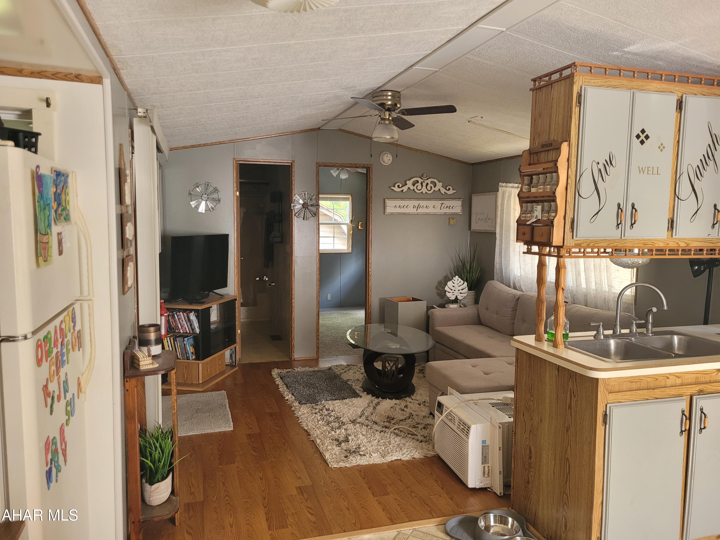 Glendale Yearound - Residential