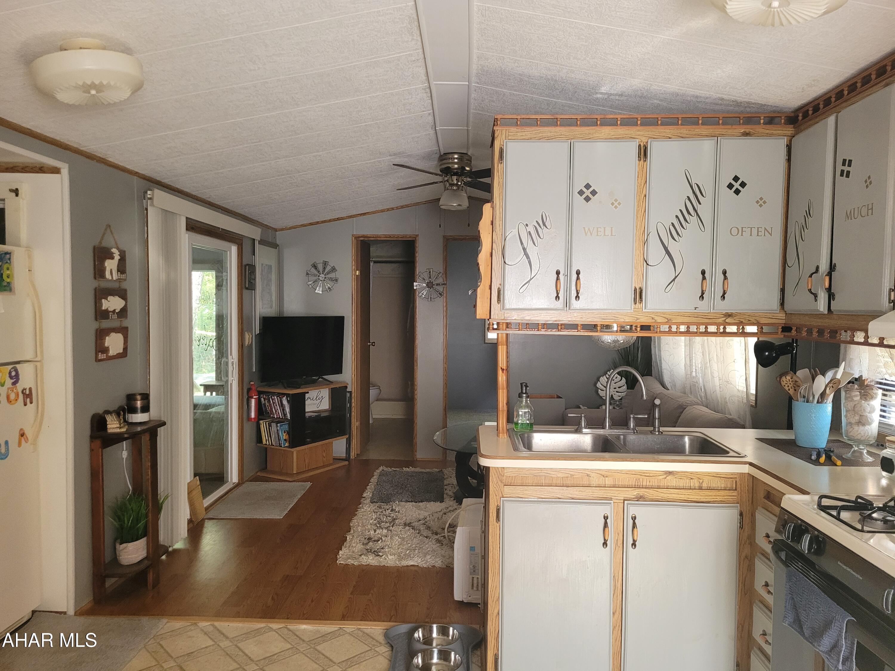 Glendale Yearound - Residential