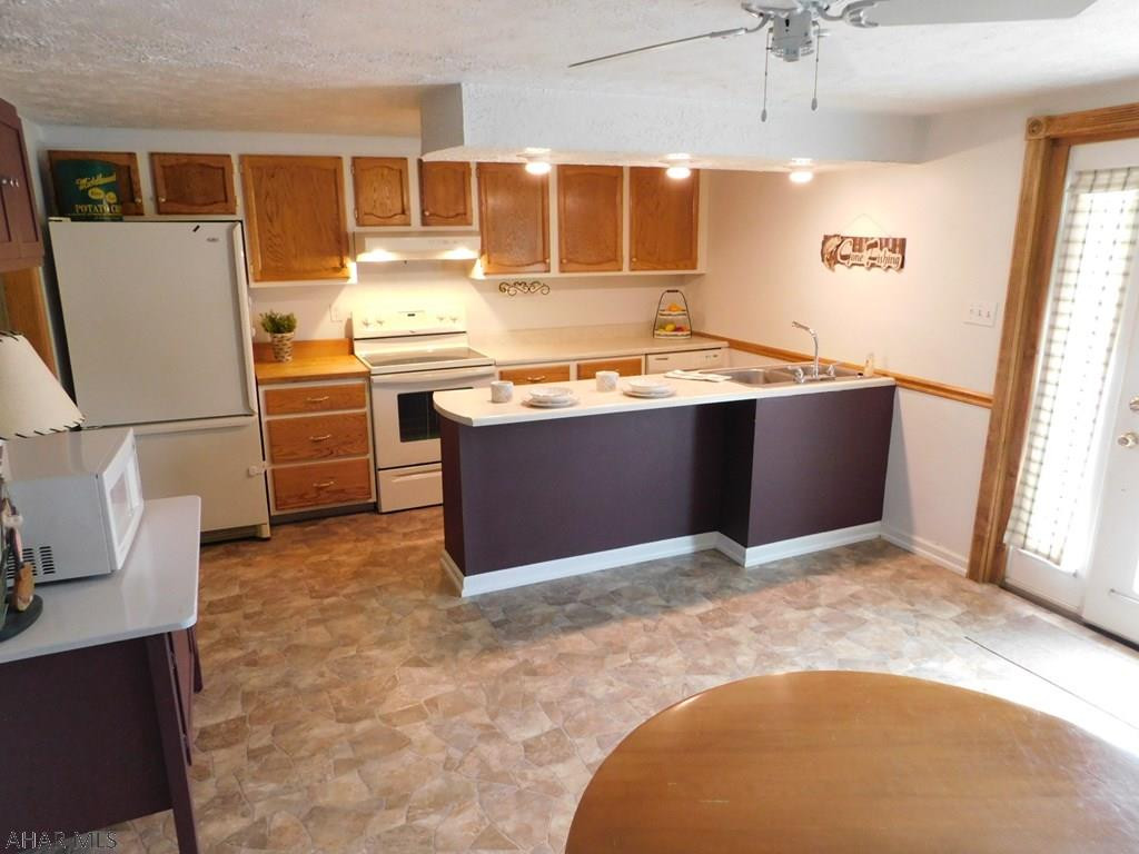 Maple Hollow - Residential