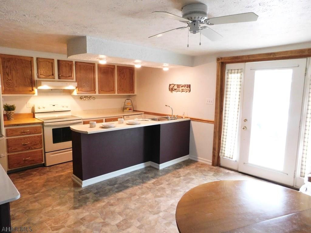 Maple Hollow - Residential