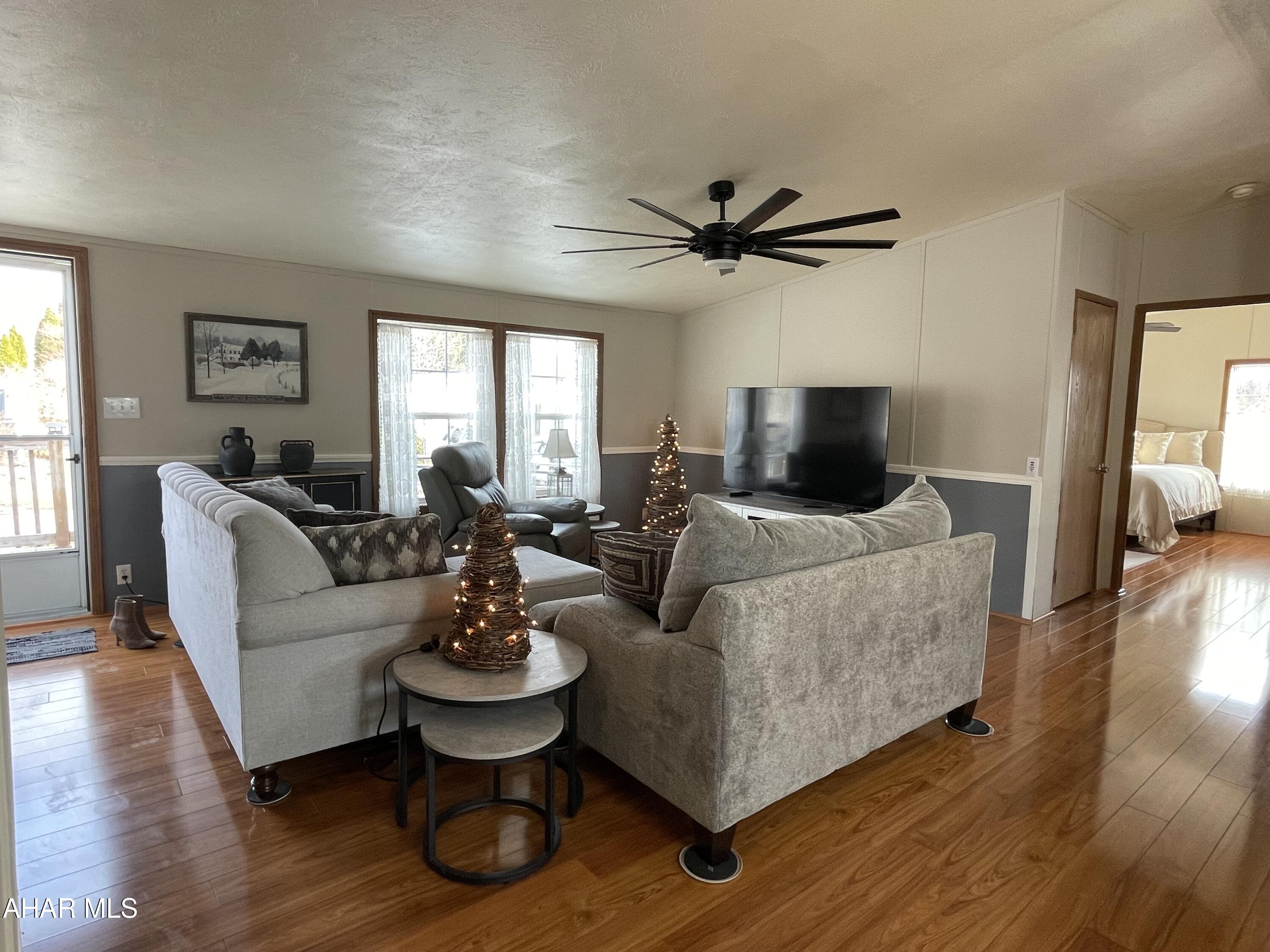 Laurel Woods - Residential