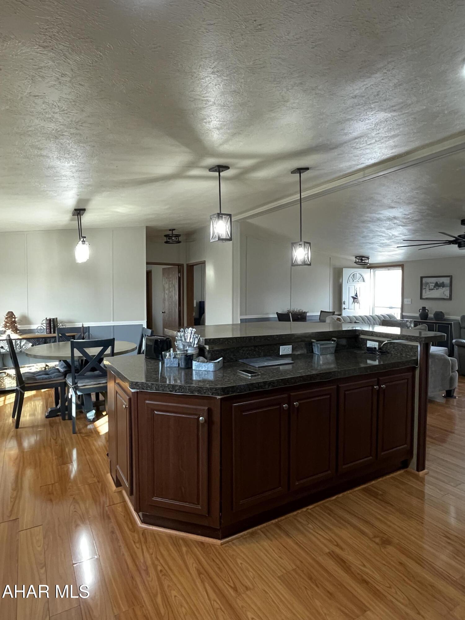 Laurel Woods - Residential