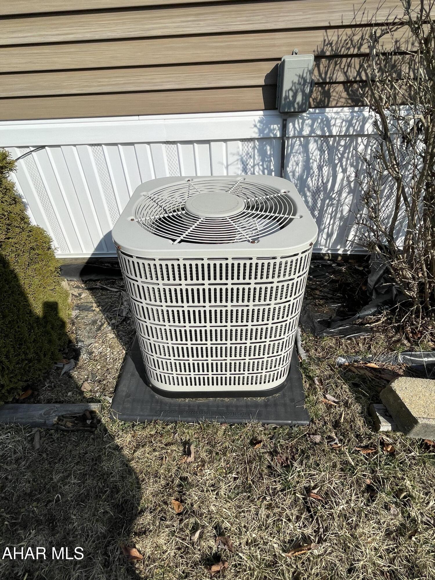 Laurel Woods - Residential