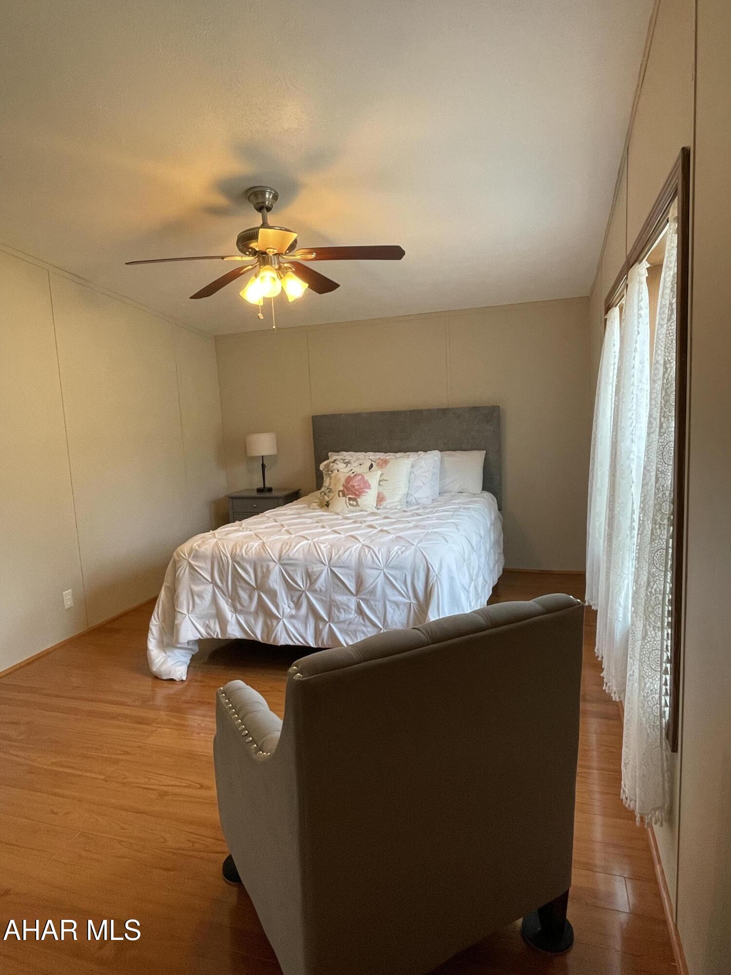 Laurel Woods - Residential