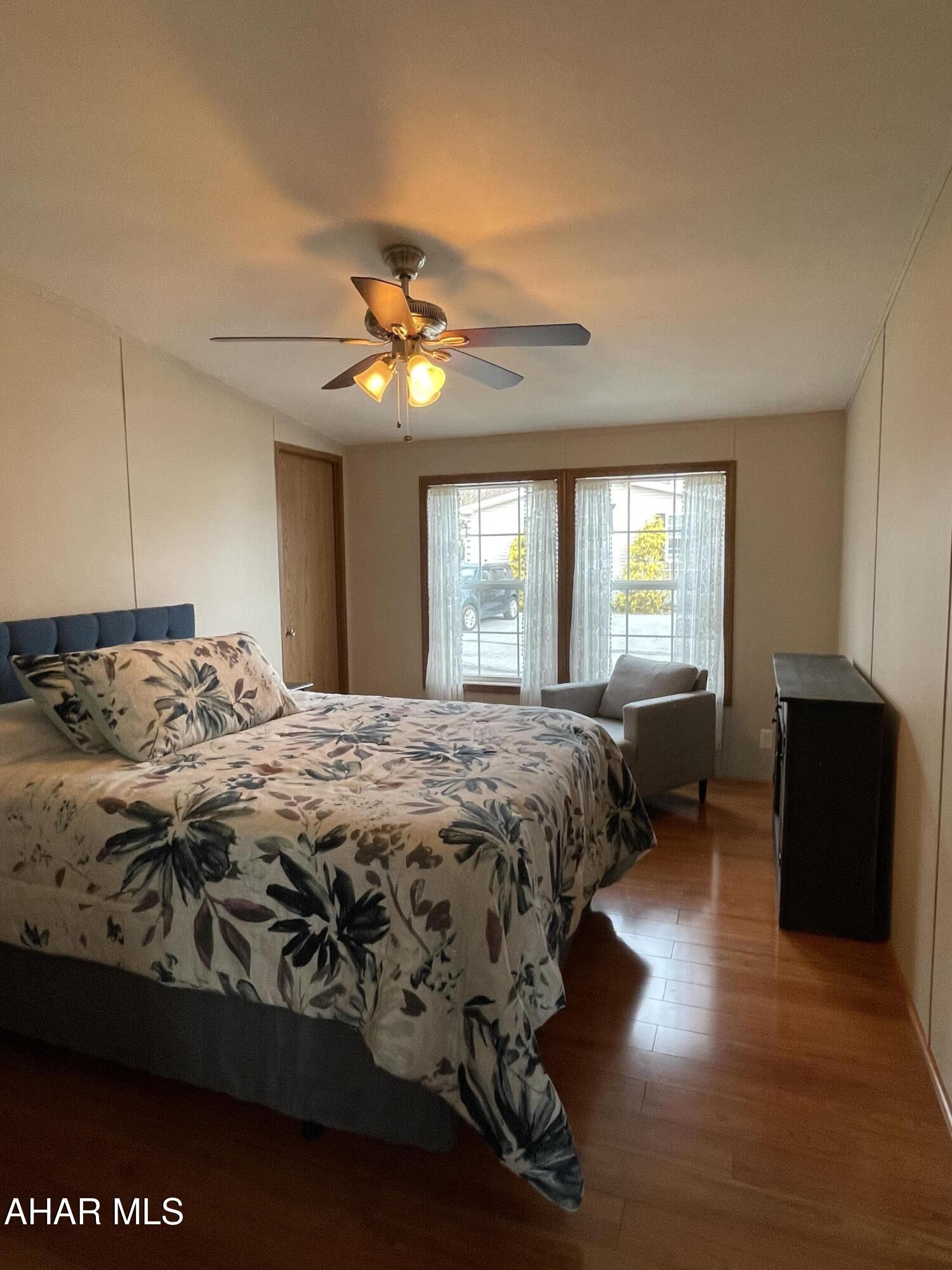 Laurel Woods - Residential