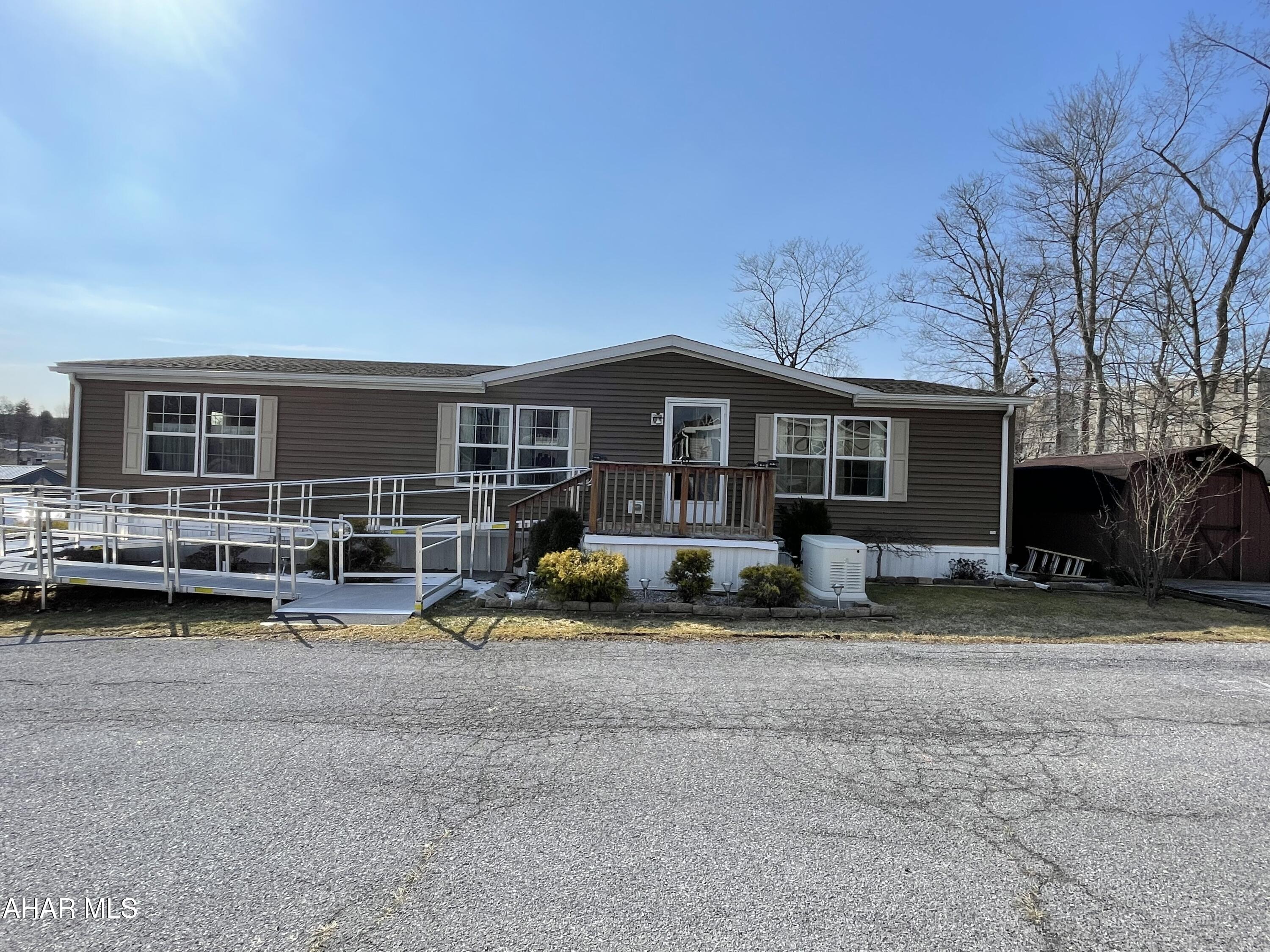 Laurel Woods - Residential