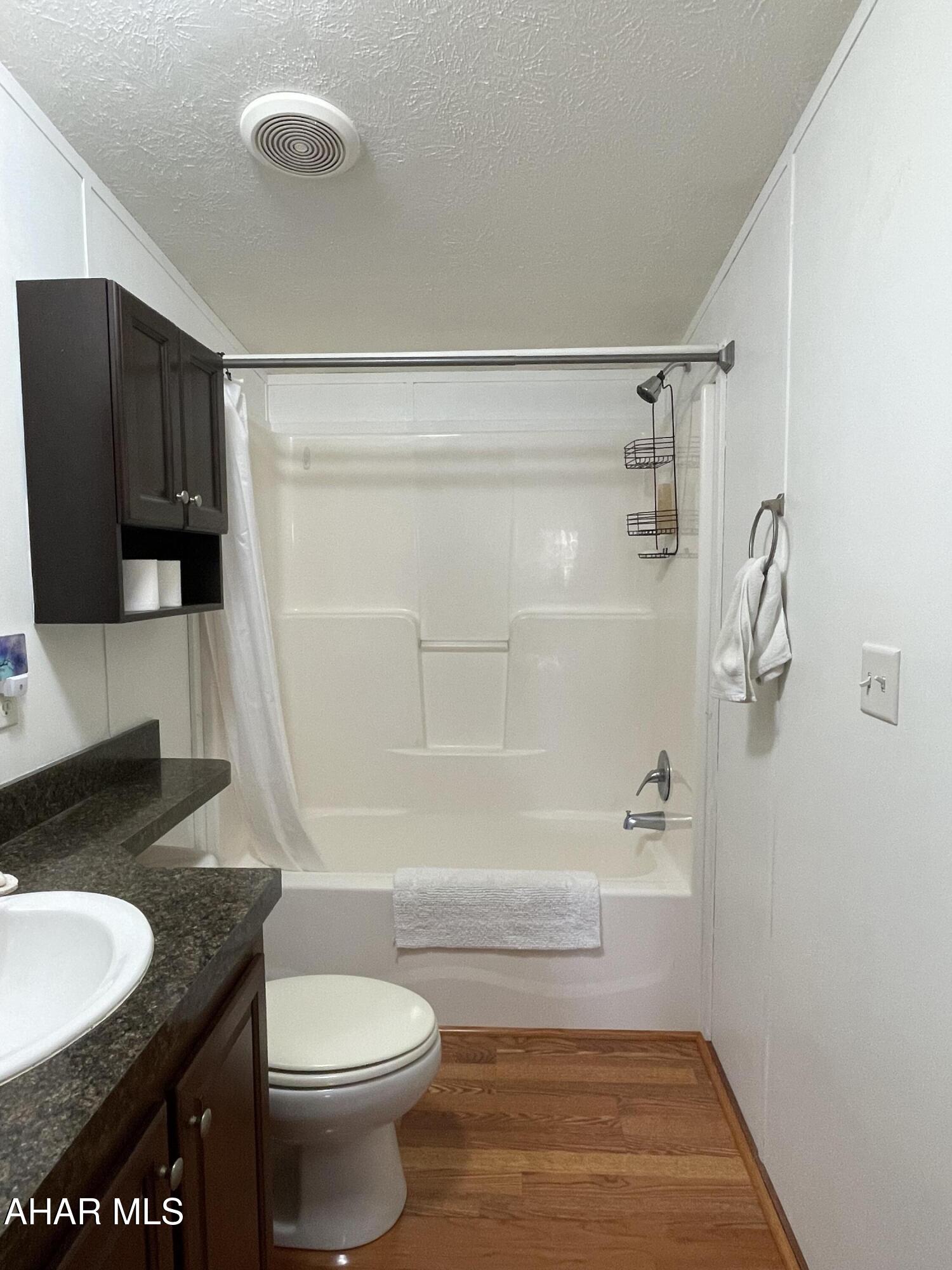 Laurel Woods - Residential