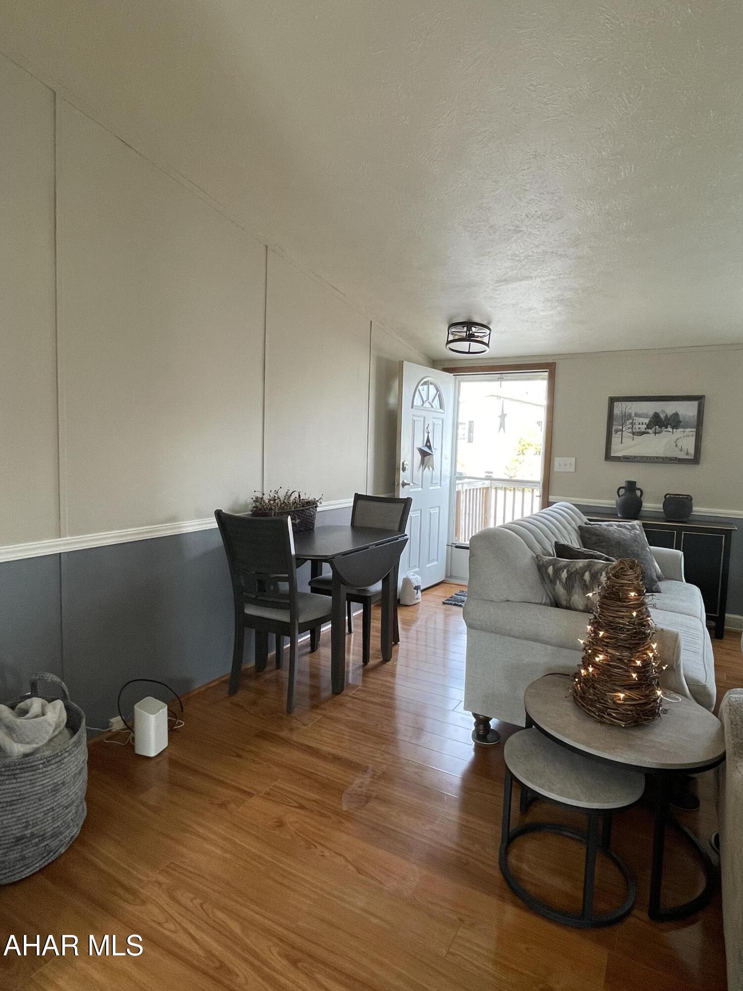 Laurel Woods - Residential