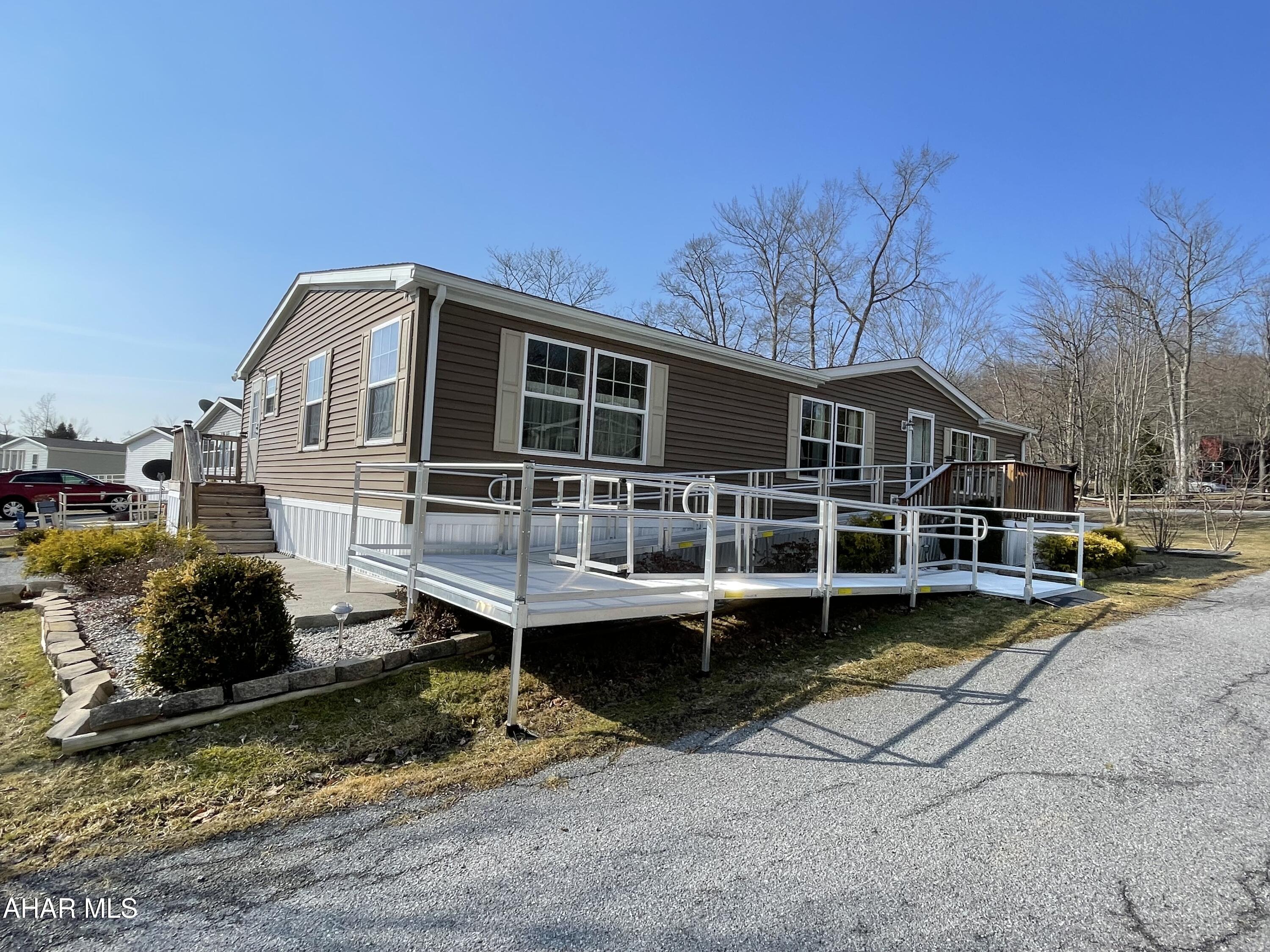 Laurel Woods - Residential