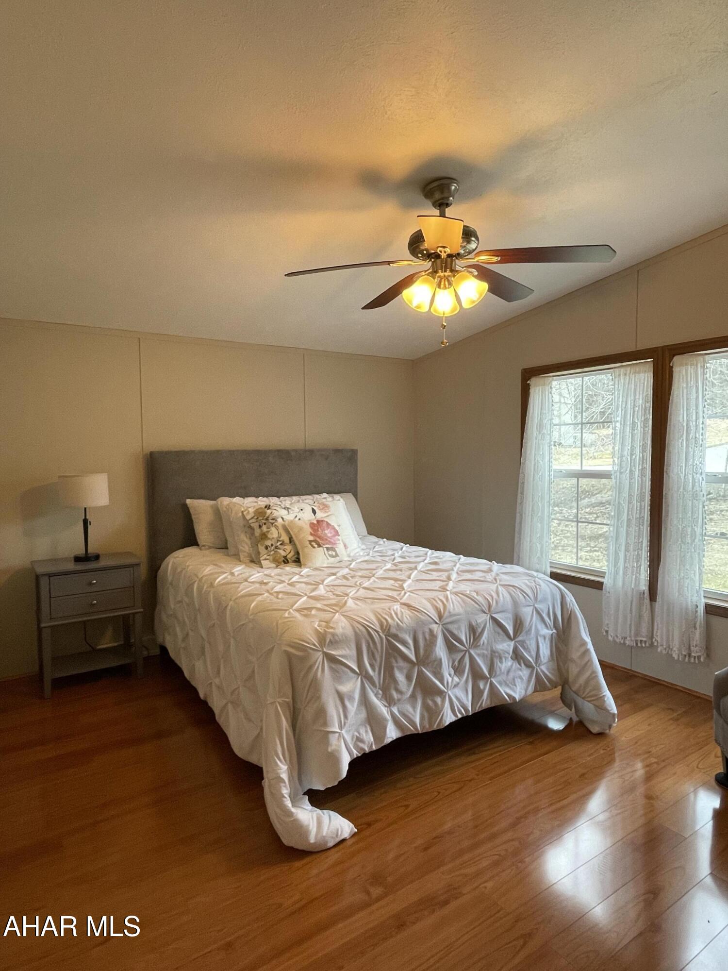 Laurel Woods - Residential