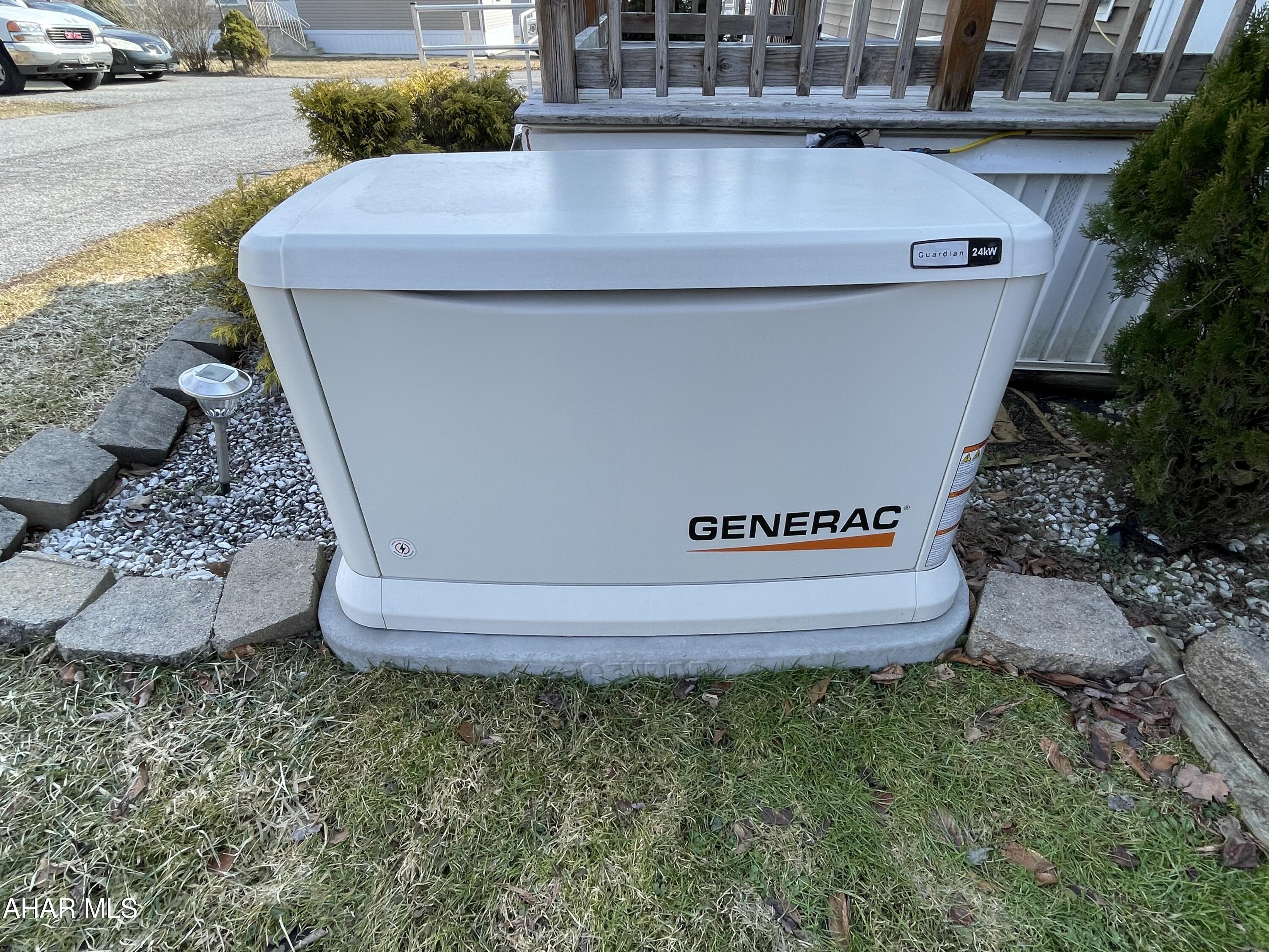 Laurel Woods - Residential