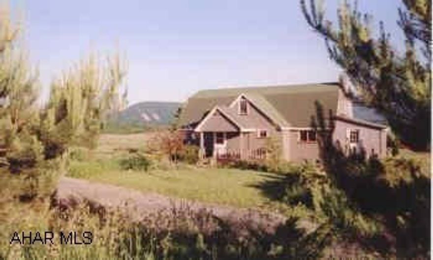 20.75 acres open pasture, wooded fence line, mountain stream winding through grove, neighboring woodlands,wildlife, magnificent view! Open, Bright & Spacious, 3-5 bedrooms,3 Baths, 1st Floor BR. with private porch & BA/Jacuzzi Tub and much more.  20.75 acres open pasture, wooded fence line, mountain stream winding through grove, neighboring woodlands,wildlife, magnificent view! Open, Bright & Spacious, 3-5 bedrooms,3 Baths, 1st Floor BR. with private porch & BA/Jacuzzi Tub and much more. C/A Unit needs Connected.