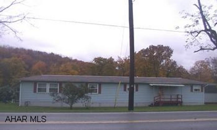 Cozy 2 bedroom mobile home on rented lot, all appliances included, lot rent of $240 includes sewer. Cozy 2 bedroom mobile home on rented lot, all appliances included, lot rent of $240 includes sewer.