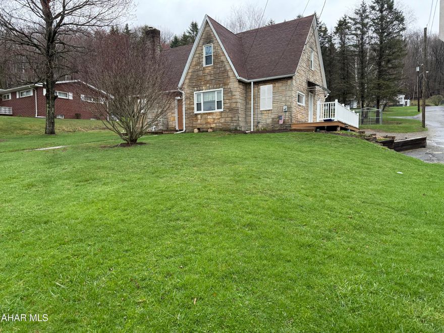 Updated 3 bedroom, 1 bath home in Conemaugh Township. Schedule a tour today.