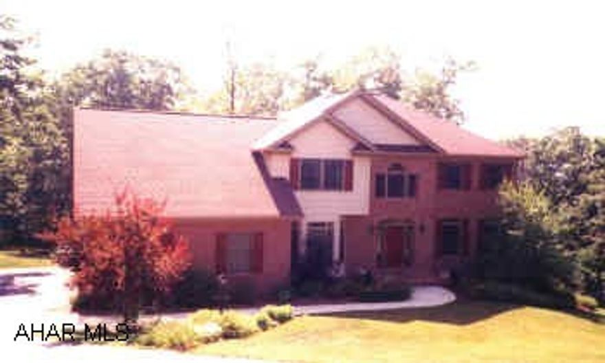 4 BR, 3.5 BATHS, 2 ACRES, 9FT. CEILINGS, CHERRY KITCHEN, FINISHED WALKOUT BASEMENT, BEAUTIFULLY DECORATED. PRIVATE LOT. OPEN STUDY. DOUBLE OVENS. JENNAIRE COOK TOP. TILE & HARDWOOD FLOORS. GAS F/A HAS 3 ZONE HEAT SYSTEM.