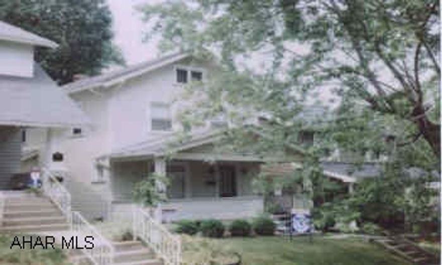 2 1/2 STORY FRAME ON QUIET STRET, STYLIZED KITCHEN, GOOD BASICS, 3 BEDROOMS, AND WORTH A LOOK! UNDER PEST SERVICE AGREEMENT. 2 1/2 STORY FRAME ON QUIET STRET, STYLIZED KITCHEN, GOOD BASICS, 3 BEDROOMS, AND WORTH A LOOK! UNDER PEST SERVICE AGREEMENT.