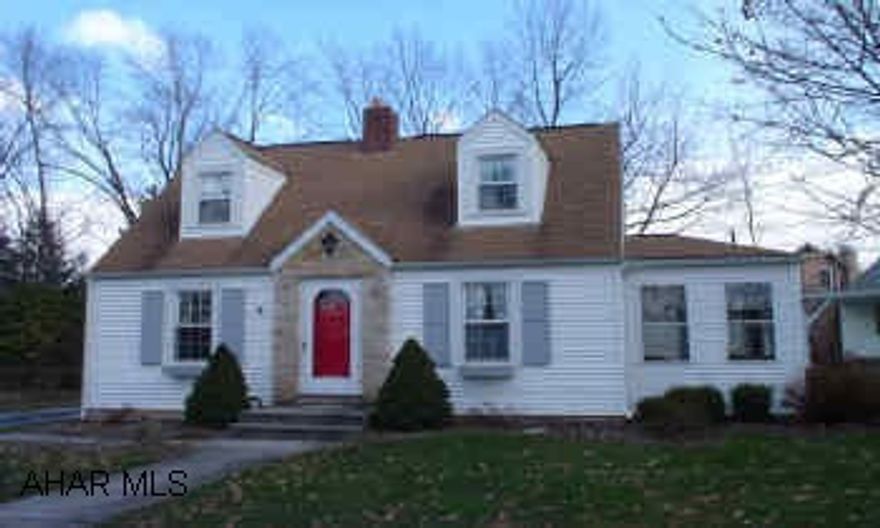 Nice cape cod in Hollidaysburg.