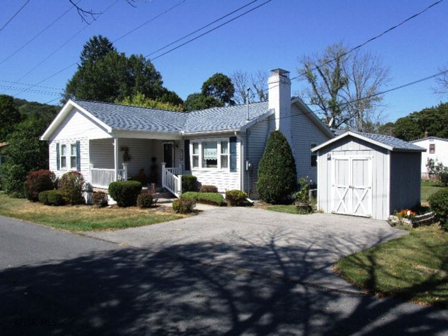 100% Money-Back Guarantee (stipulations) Very nice home w/ 2009 addition w/ BR & den/laund. rm. on full base. w/ finish. exercise rm. & stg. rm. Add.2009 updates: main-level paint, carpet, hard-scrape laminate & c.tile floor; vinyl siding; roof shingles-house & stg. sheds; replace. windows; main-level bath (was BR); new hall w/ dbl.-closets (was bath); main-level kitchen appl's.; 200-amp serv. panel; FP prop. logs; insulation; base. cherry bath vanity; Lucite rr. deck & steps; ft. porch c.tile floor/step; ext. ft., rr. & base. door lights. CA - 2007.                 LG washer/dryer- 2010.   Refer to attached list dated 10/11/2016 for inclusions, exclusions, dishwasher comment,...