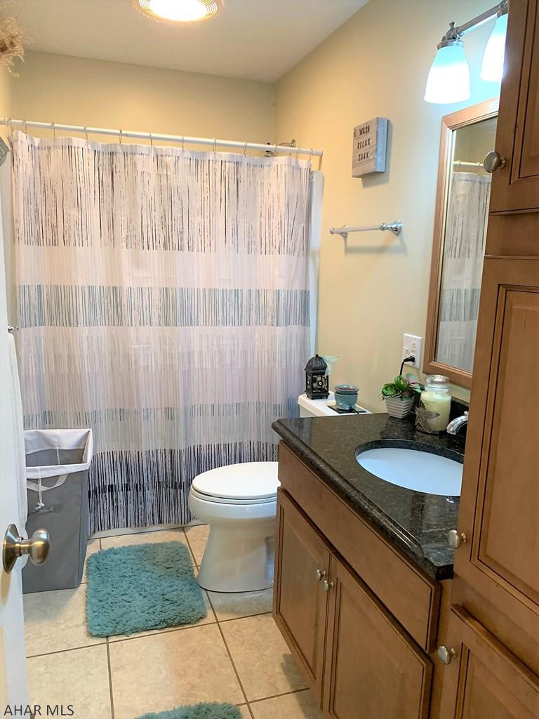 Hawthorne Manor - Residential