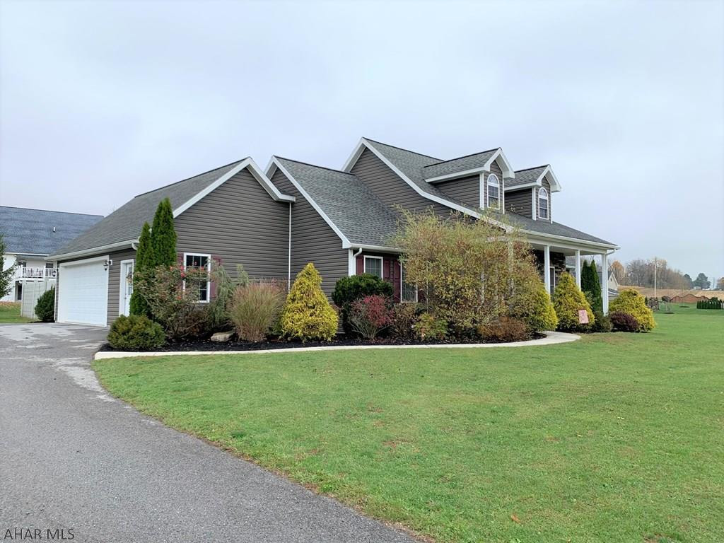 Hawthorne Manor - Residential